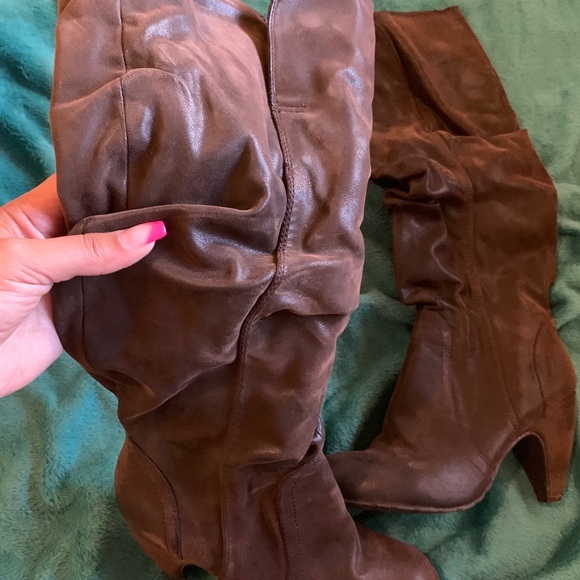 Women’s Boots 👢 - Picture 3 of 11